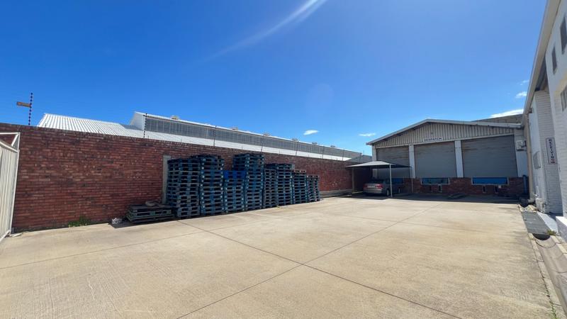 Commercial Property for Sale in Paarden Eiland Western Cape
